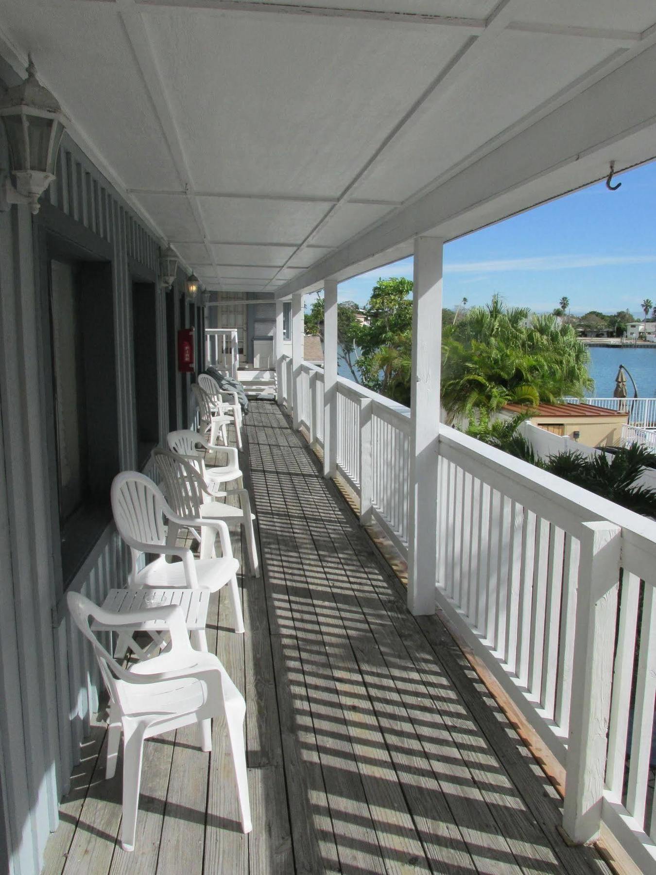 Lorelei Resort Motel Treasure Island Exterior photo